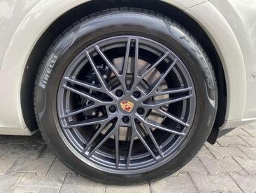 Porsche Cayenne GTS — photo 11