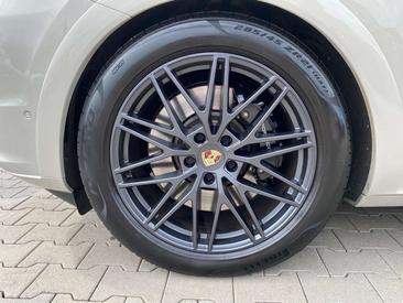 Porsche Cayenne GTS — photo 12