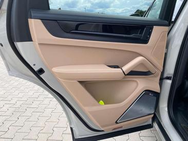 Porsche Cayenne GTS — photo 16