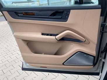Porsche Cayenne GTS — photo 29