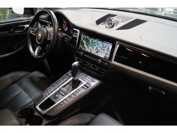 Porsche Macan I S — photo 8