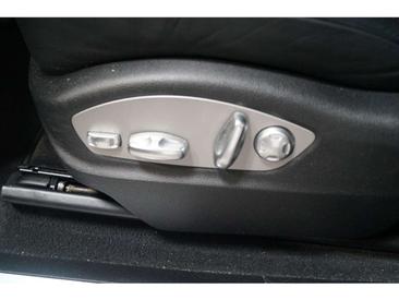 Porsche Macan I S — photo 14