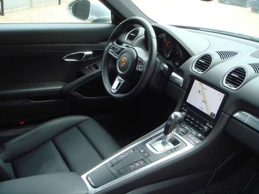 Porsche 718 Cayman — photo 6