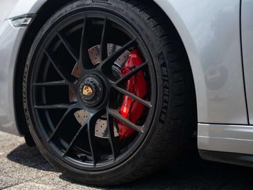 Porsche 911 Carrera GTS — photo 7