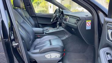 Porsche Macan — photo 24