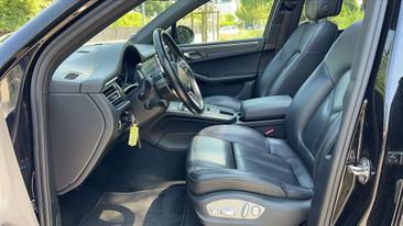 Porsche Macan — photo 25