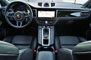 Porsche Macan — photo 6