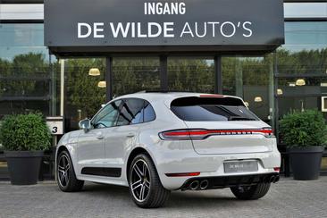 Porsche Macan — photo 11