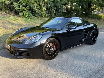 Porsche 718 Cayman