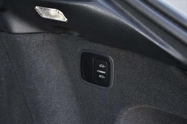 Porsche Macan — photo 13
