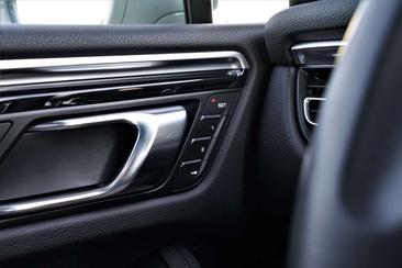 Porsche Macan — photo 19