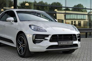Porsche Macan — photo 24