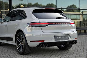 Porsche Macan — photo 25