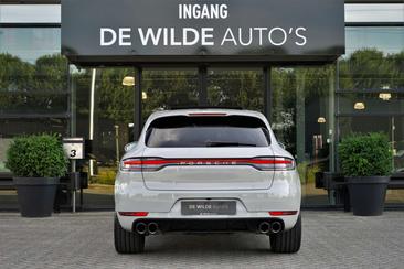 Porsche Macan — photo 30