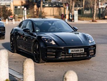 Porsche Panamera 4 E-Hybrid — photo 4