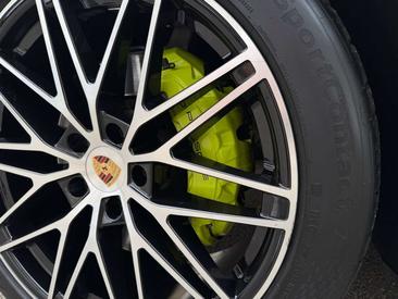 Porsche Cayenne E-Hybrid — photo 11