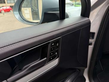 Porsche Cayenne E-Hybrid — photo 24