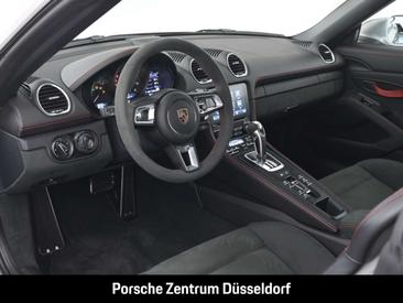 Porsche 718 Cabriolet Spyder — photo 11