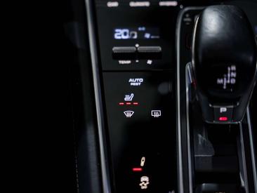 Porsche Panamera 4S E-Hybrid — photo 11