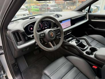 Porsche Cayenne E-Hybrid — photo 25