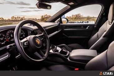 Porsche Cayenne GTS — photo 13