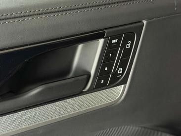 Porsche Cayenne III — photo 13
