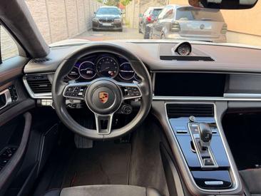 Porsche Panamera GTS — photo 8