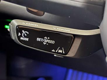 Porsche Cayenne III — photo 16