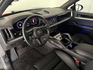 Porsche Cayenne III — photo 17