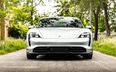 Porsche Taycan 4S