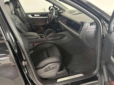 Porsche Cayenne III — photo 22