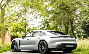 Porsche Taycan 4S — photo 6