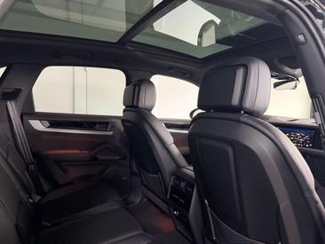 Porsche Cayenne III — photo 28