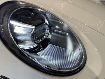 Porsche 911 Cabriolet Carrera 4S — photo 24