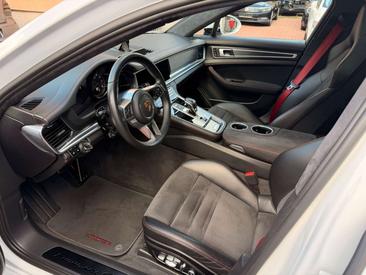 Porsche Panamera GTS — photo 21
