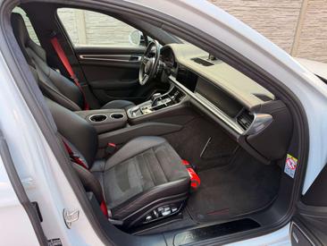 Porsche Panamera GTS — photo 23