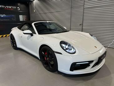 Porsche 911 Cabriolet Carrera 4S — photo 31