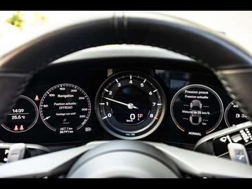 Porsche 911 Carrera 4S — photo 18