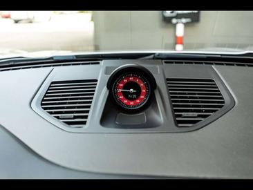 Porsche 911 Carrera 4S — photo 19