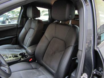 Porsche Macan — photo 9
