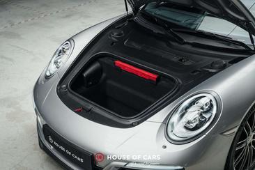 Porsche 911 Carrera 4S — photo 12