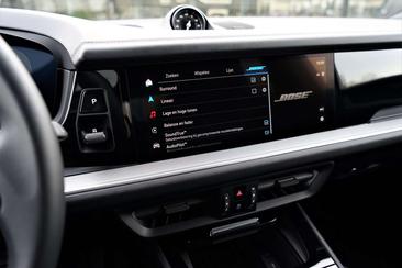 Porsche Cayenne E-Hybrid — photo 27