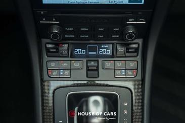 Porsche 911 Carrera 4S — photo 20