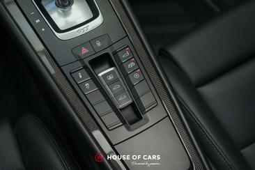 Porsche 911 Carrera 4S — photo 22