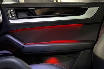 Porsche Cayenne E-Hybrid — photo 39