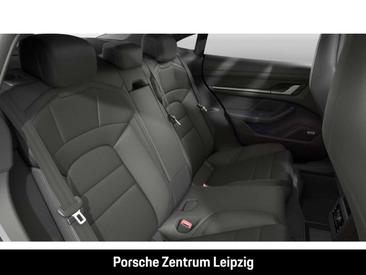 Porsche Taycan 4S — photo 13
