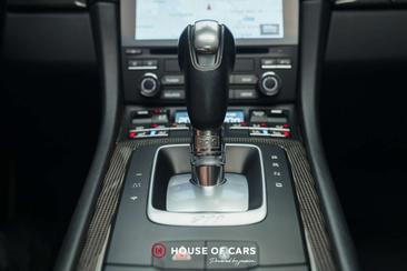 Porsche 911 Carrera 4S — photo 21