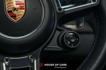 Porsche 911 Carrera 4S — photo 23