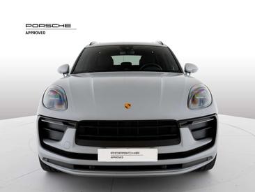 Porsche Macan — photo 8