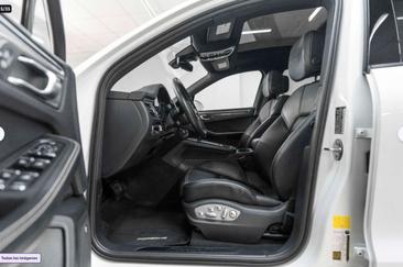 Porsche Macan — photo 5